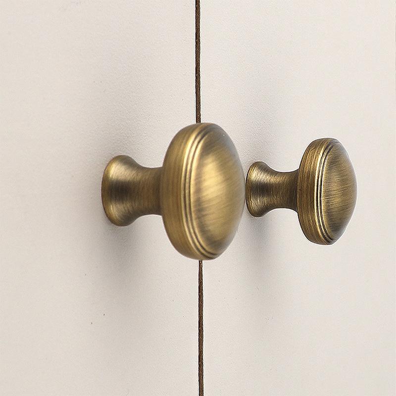 Maniglie per Mobili in Ottone, - Furniture Grade Hardware recensione e prezzo